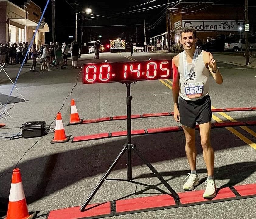 Running Shorts Recap: Donnie Cowart achieves state best for 5K, and history class is in session